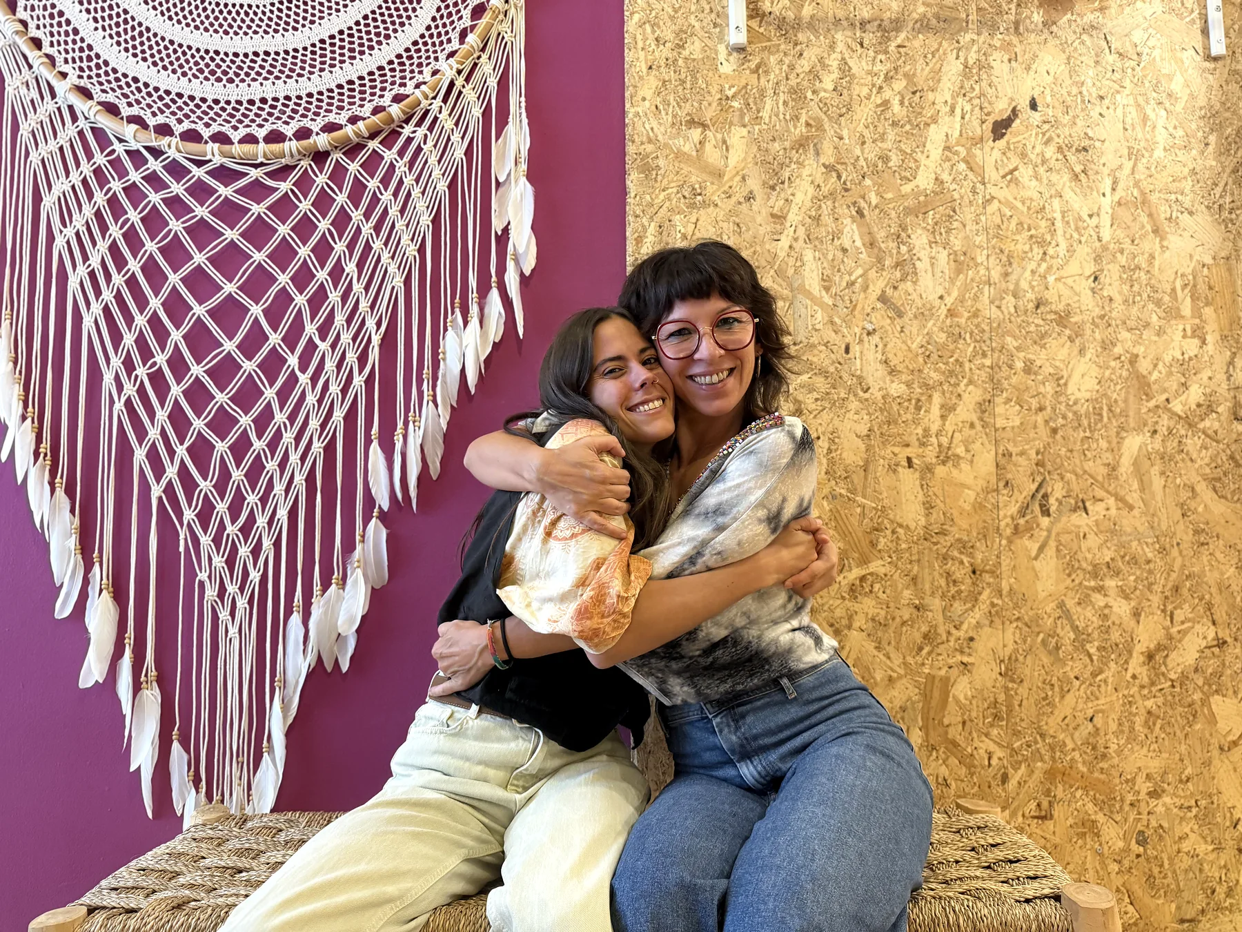 Eva i Cristina, equip de Cordepitahaya a Granollers